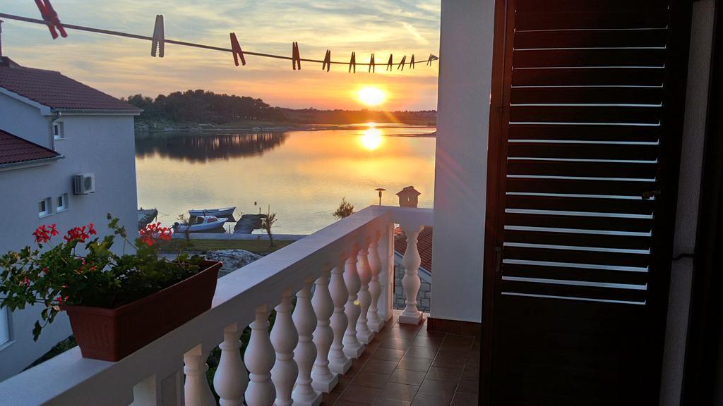 Apartments Branko นิน ภายนอก รูปภาพ